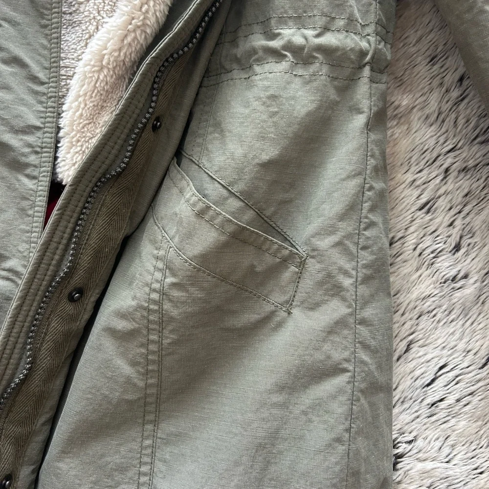 Eddie Bauer Women’s green Sherpa jacket/parka XS EX condition - Picture 5 of 5
